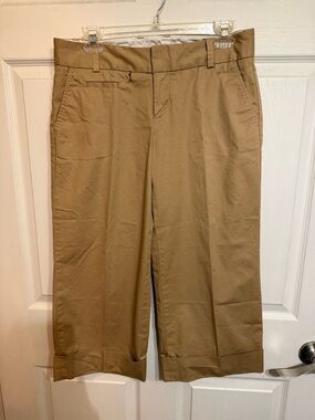 Women’s Khaki Cropped Chino Pants